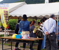 ももくら農園での即売会風景